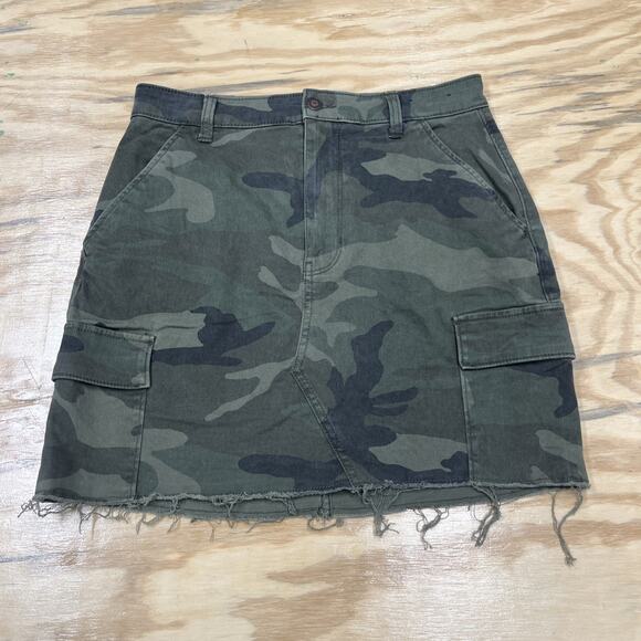 Hollister Green Camo Camouflage Mini Skirt Size 7/28 Ultra High Rise Stretch - Picture 1 of 10